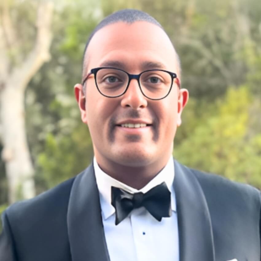 Dr. Akhil Shukla